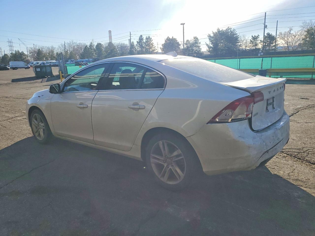 2015 VOLVO S60 PREMIER photo 4