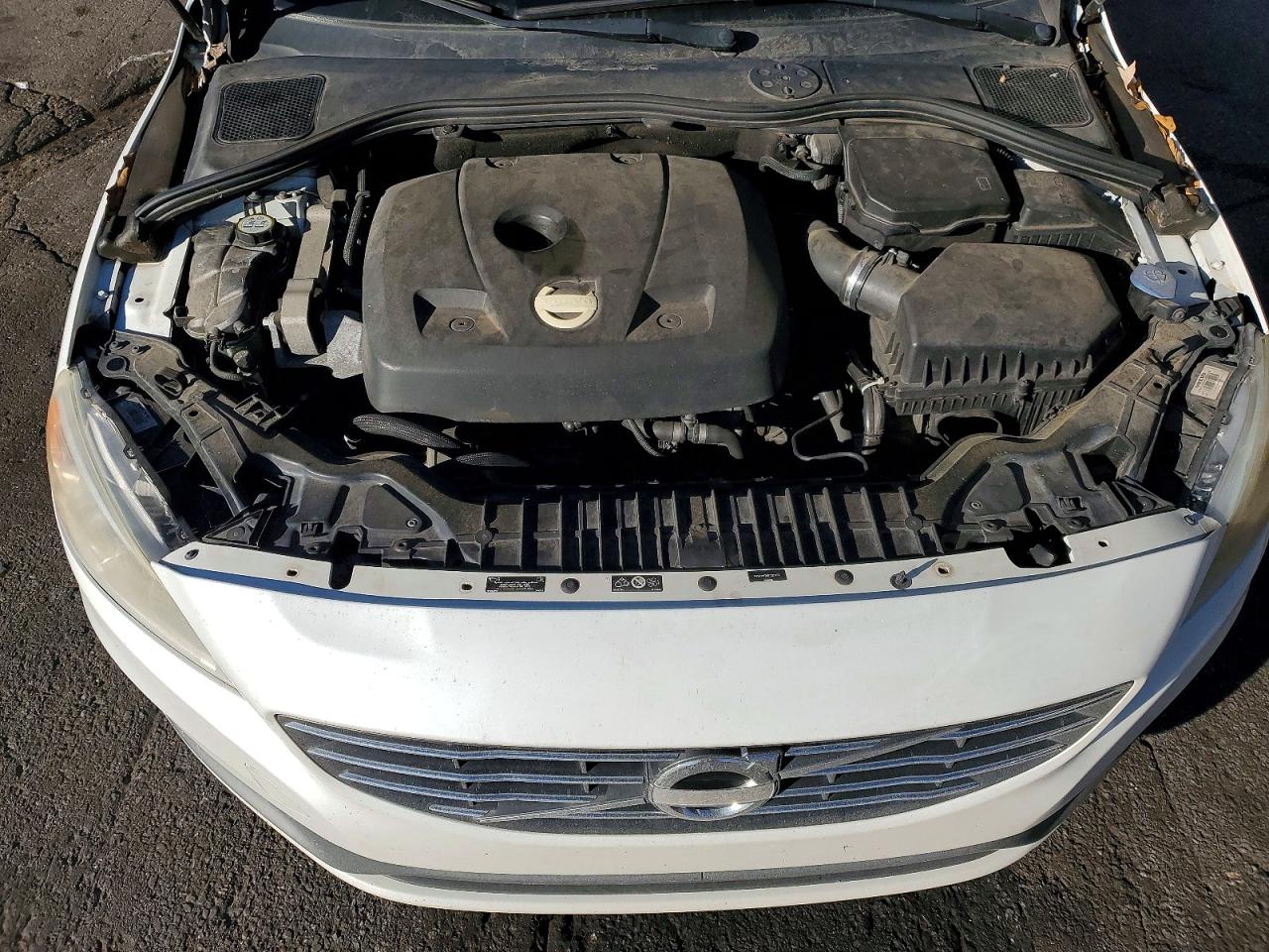 2015 VOLVO S60 PREMIER photo 31