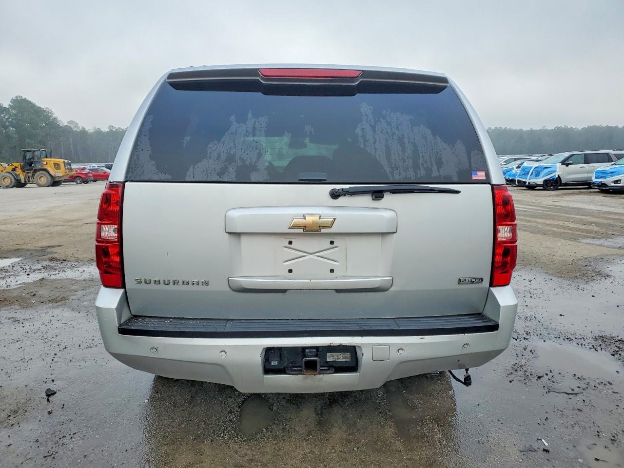 2011 CHEVROLET SUBURBAN C1500 LT photo 6