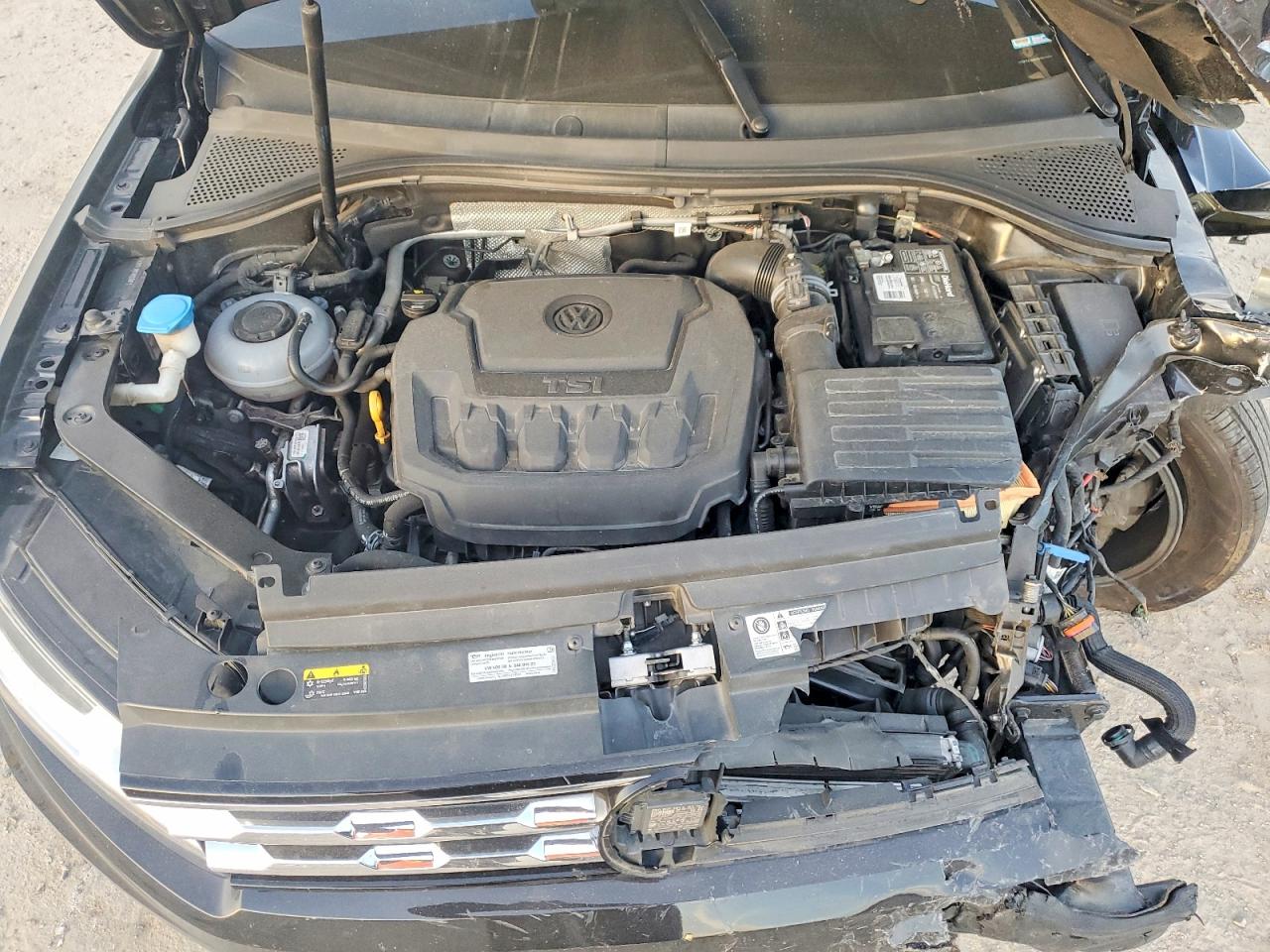 2020 VOLKSWAGEN TIGUAN SE photo 12
