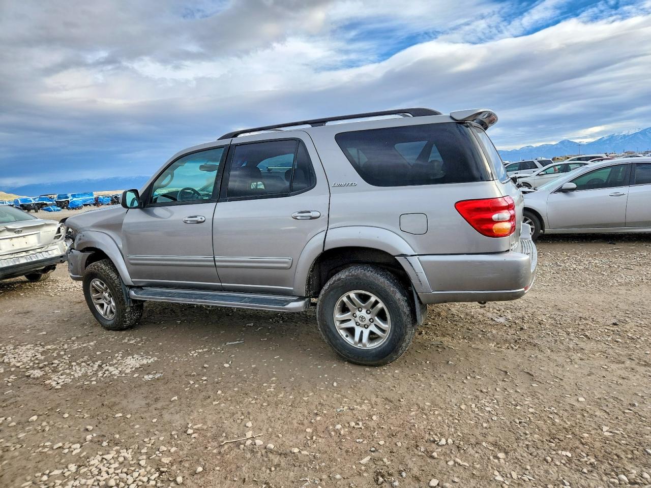 2003 TOYOTA SEQUOIA LIMITED photo 2