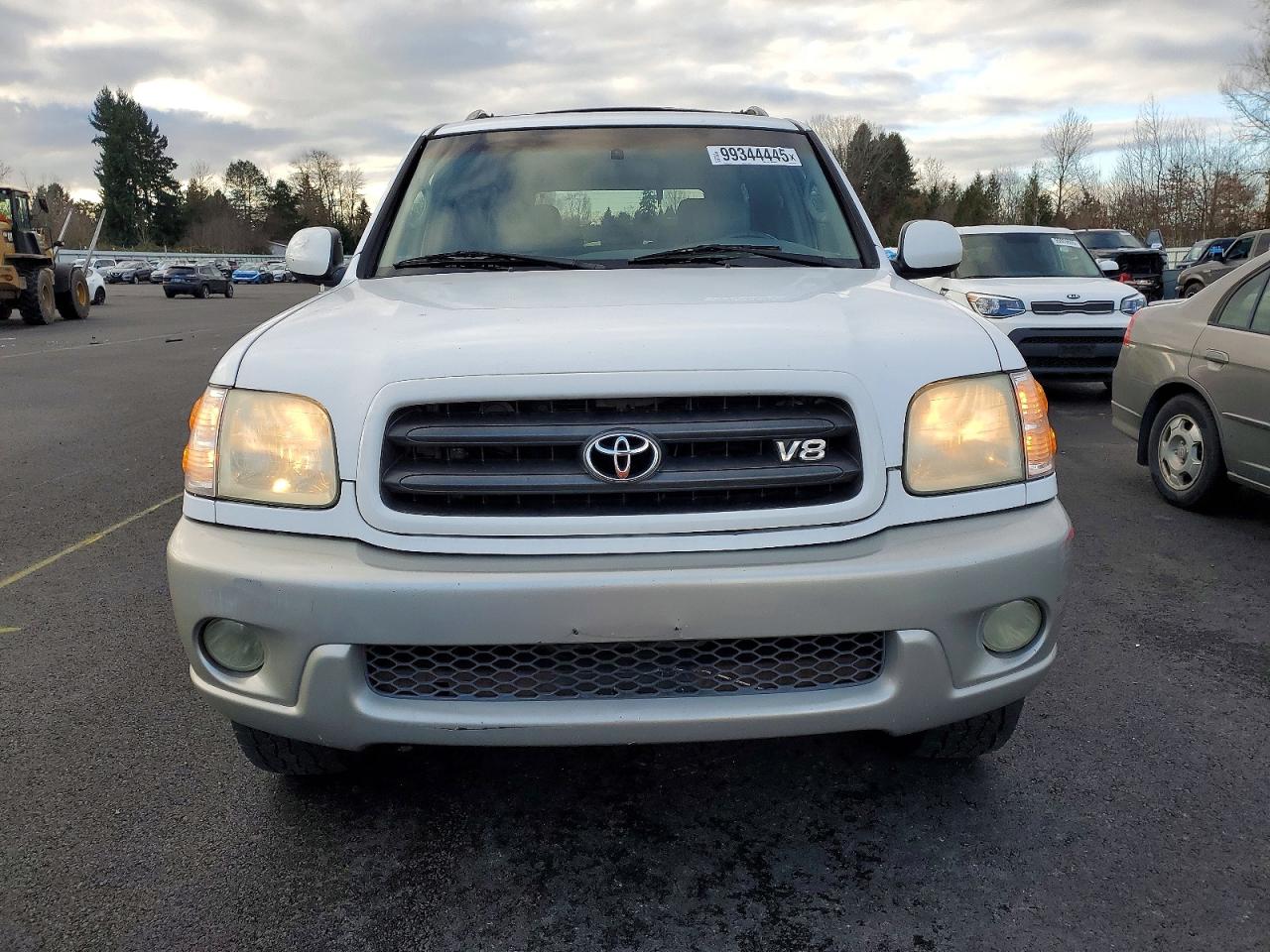 2002 TOYOTA SEQUOIA SR5 photo 5