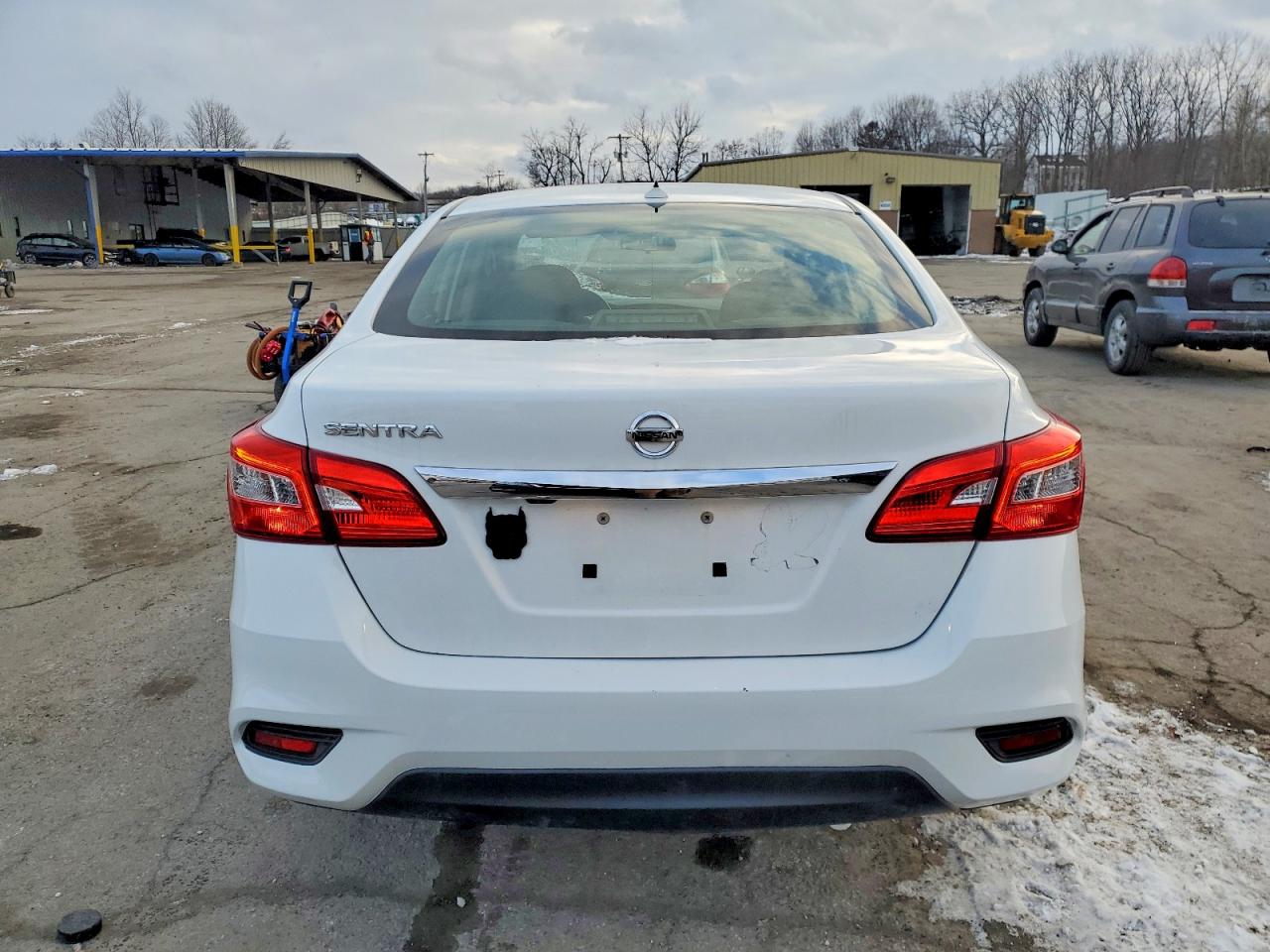 2019 NISSAN SENTRA S photo 11