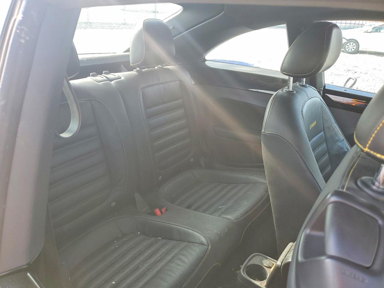 2014 VOLKSWAGEN BEETLE TURBO photo 10