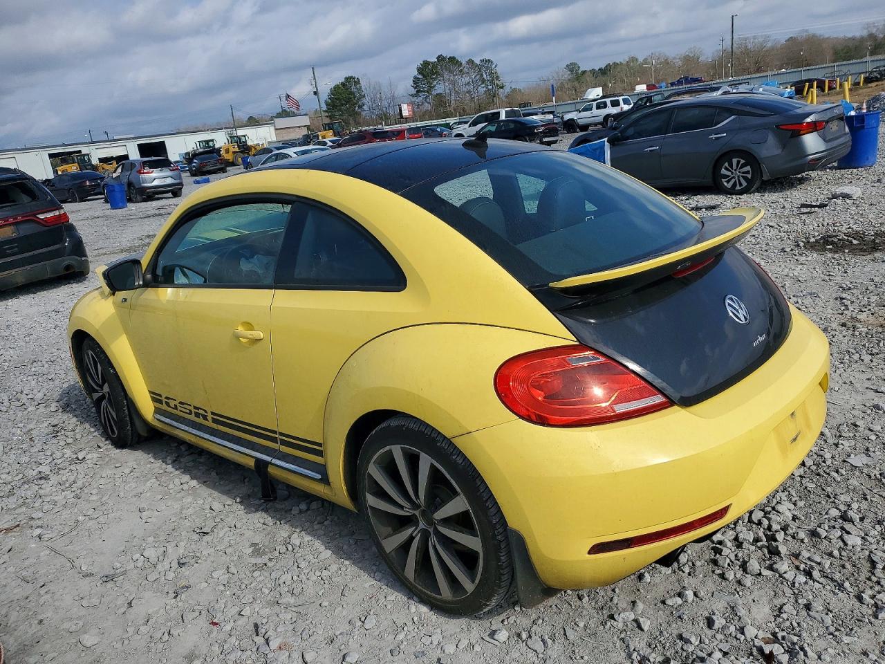 2014 VOLKSWAGEN BEETLE TURBO photo 2