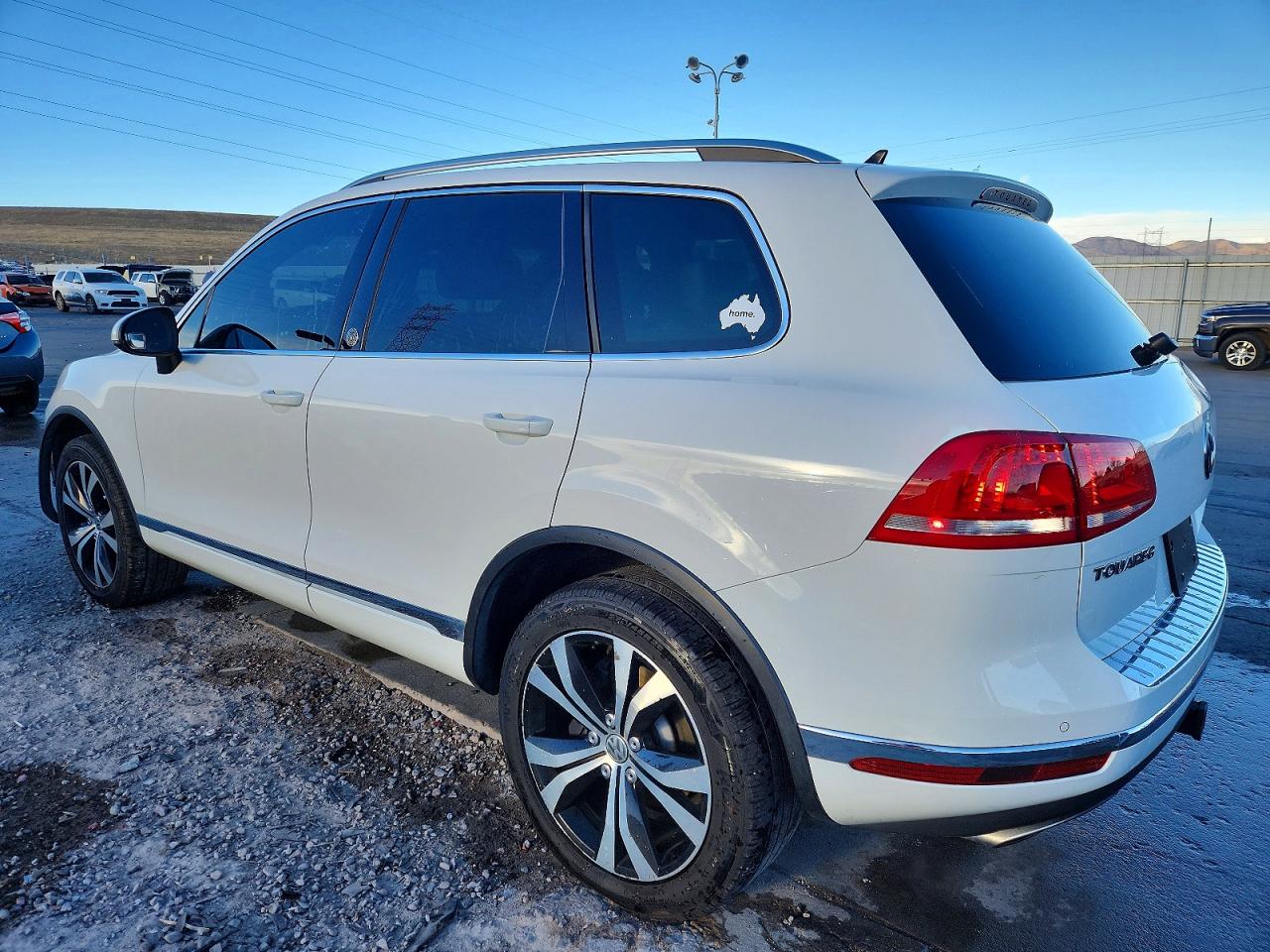 2017 VOLKSWAGEN TOUAREG WOLFSBURG photo 3