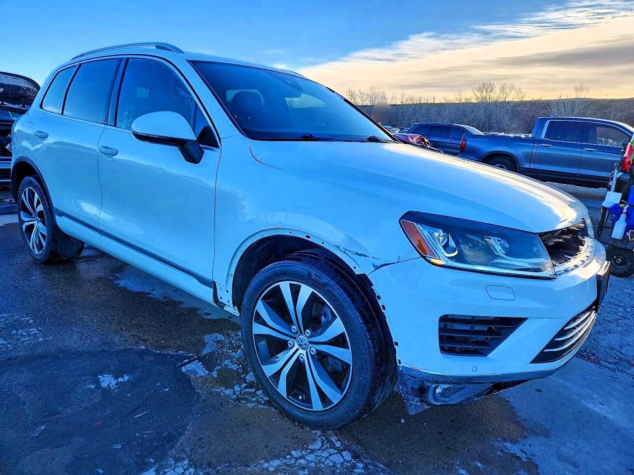 2017 VOLKSWAGEN TOUAREG WOLFSBURG photo 7