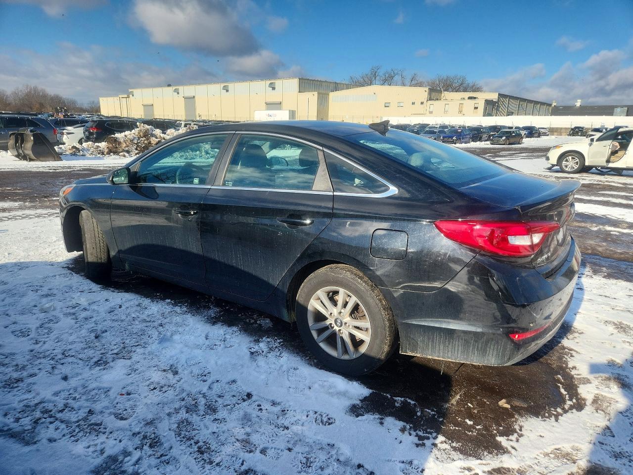 2016 HYUNDAI SONATA SE photo 2