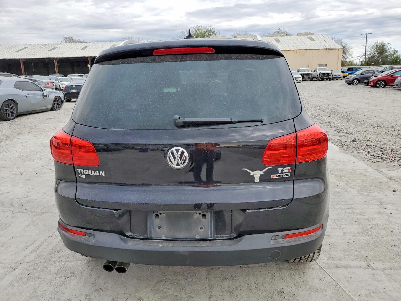 2016 VOLKSWAGEN TIGUAN S photo 6