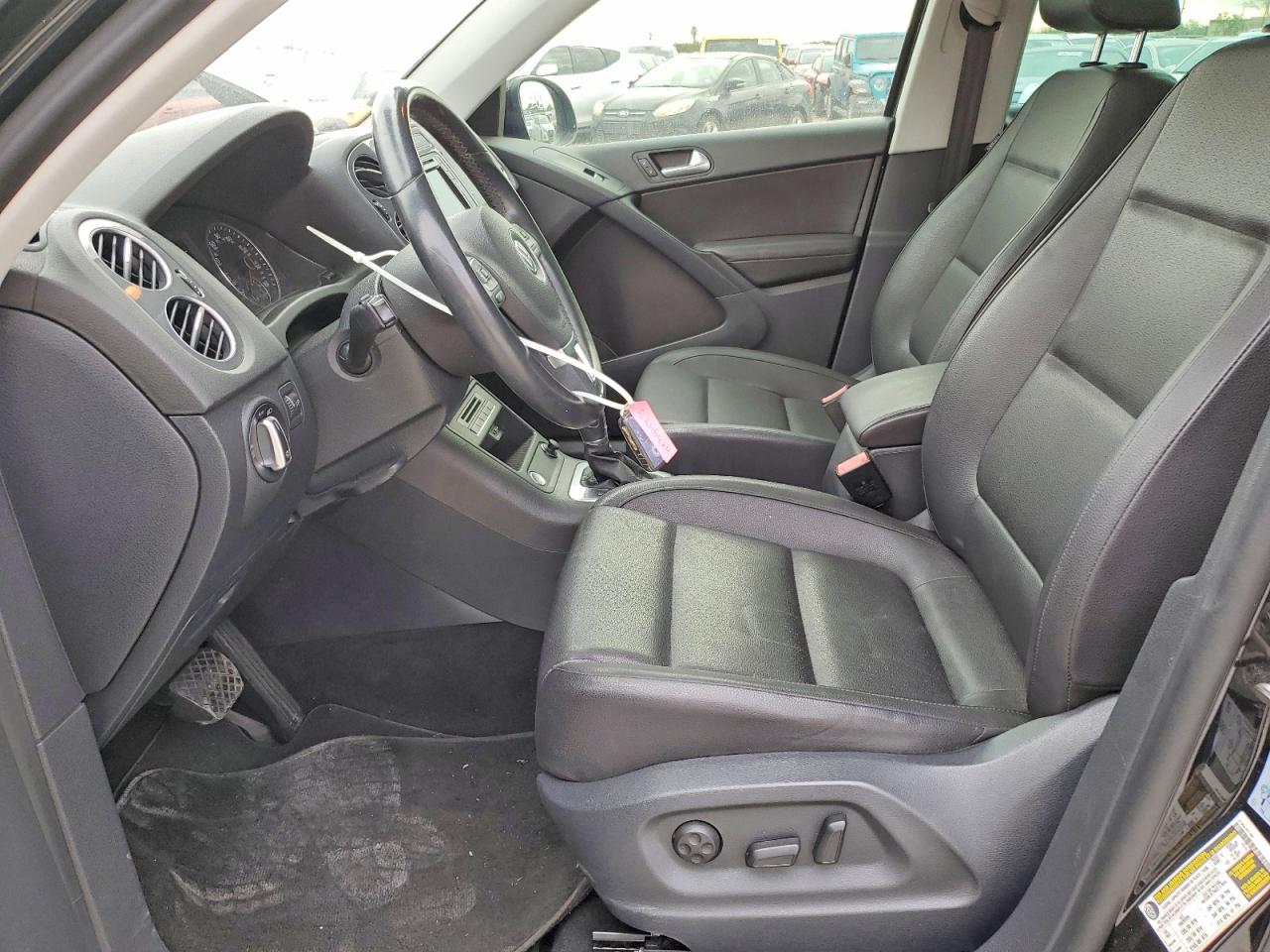 2016 VOLKSWAGEN TIGUAN S photo 7