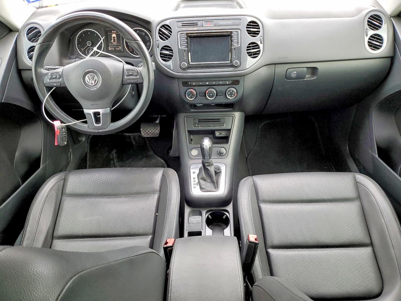 2016 VOLKSWAGEN TIGUAN S photo 8