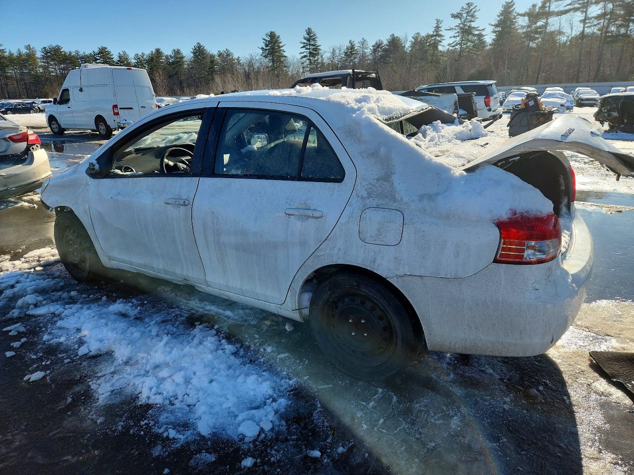 2009 TOYOTA YARIS photo 2