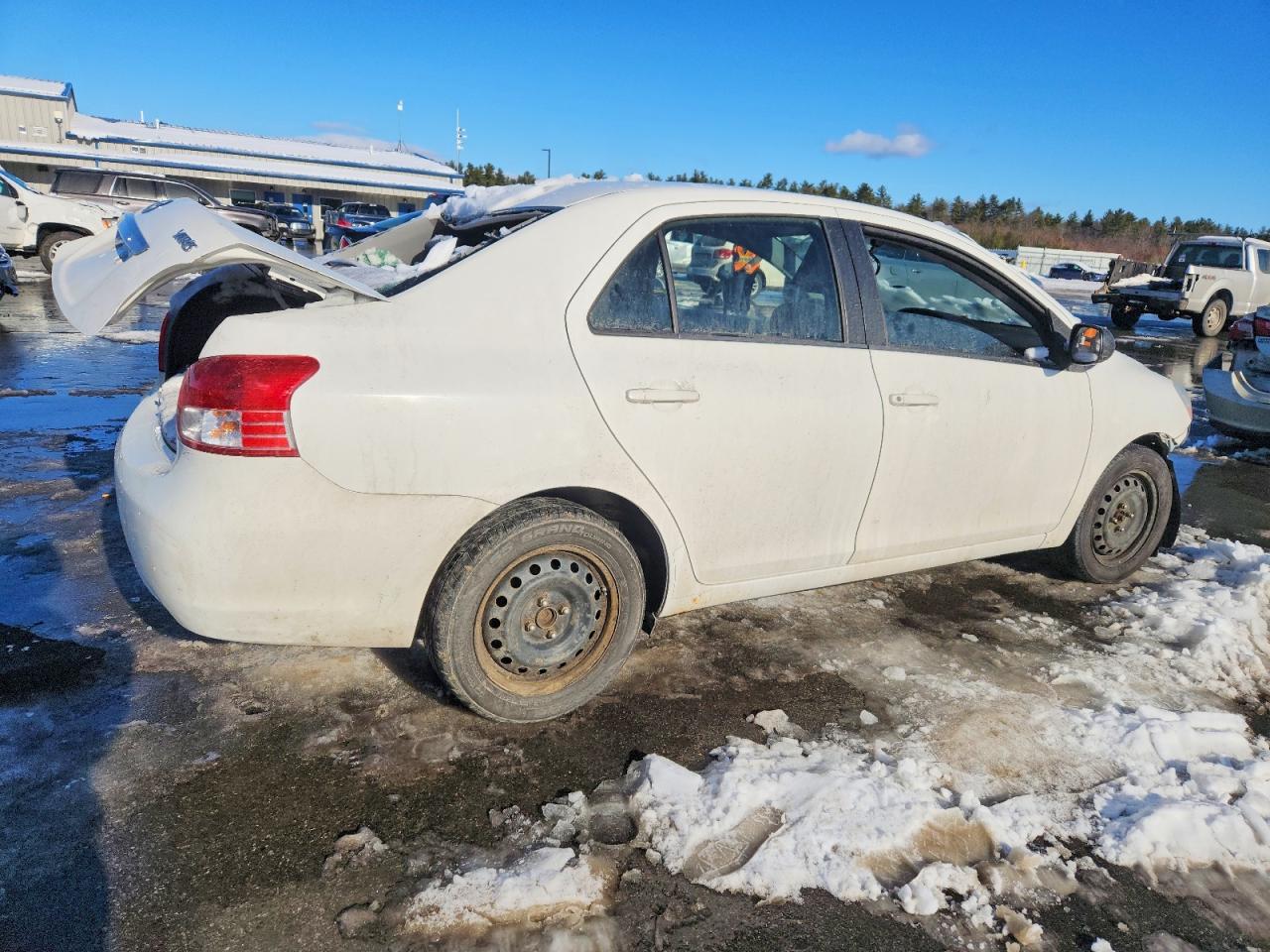 2009 TOYOTA YARIS photo 3