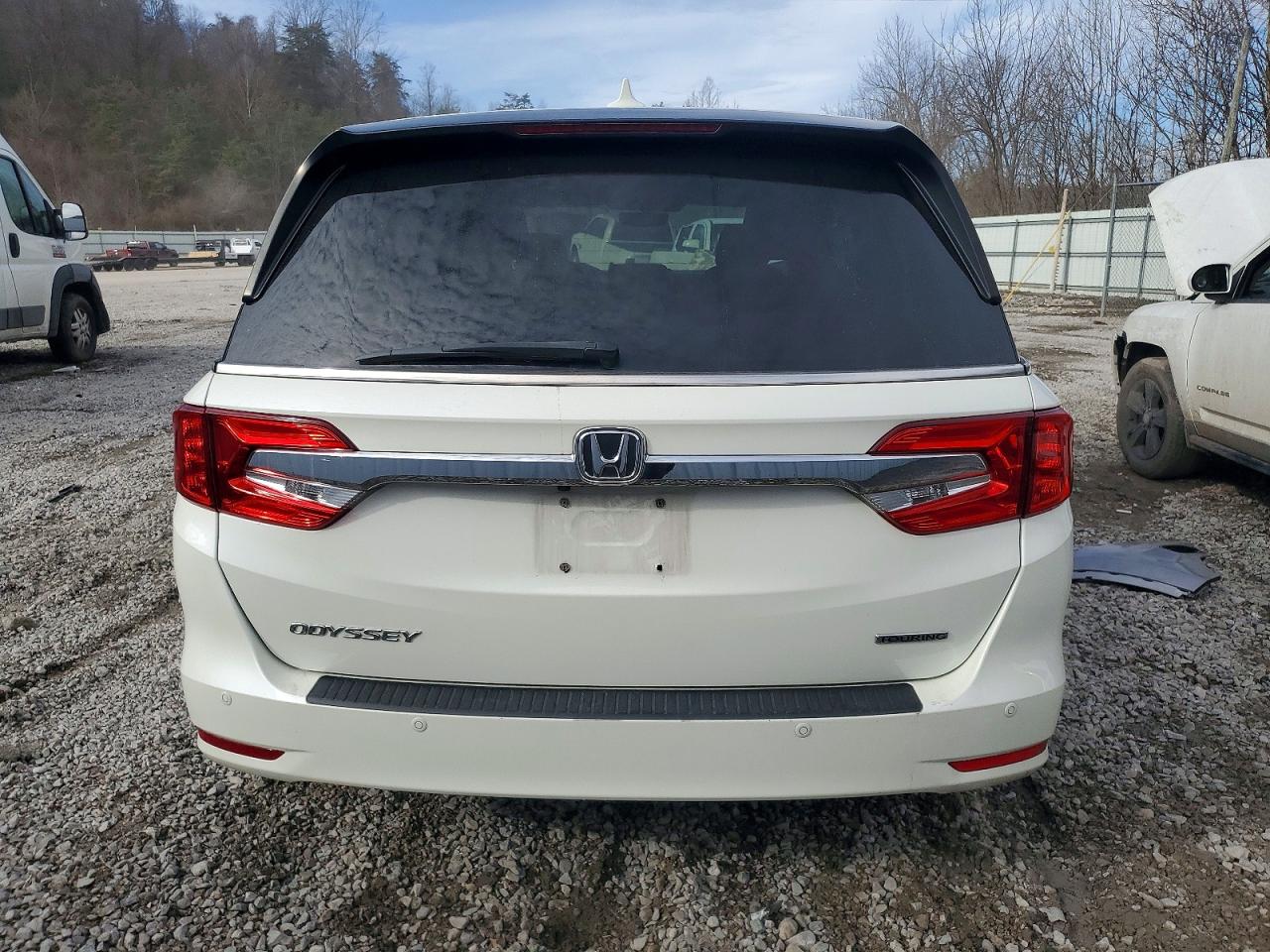 2019 HONDA ODYSSEY TOURING photo 6
