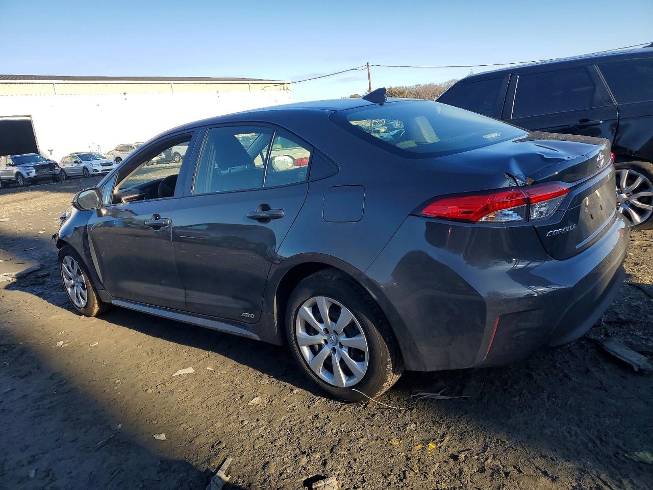 2024 TOYOTA COROLLA LE photo 2