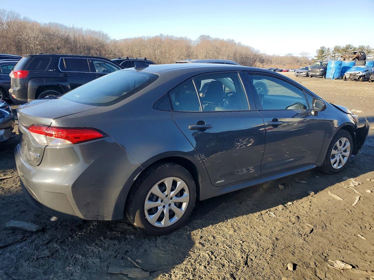 2024 TOYOTA COROLLA LE photo 3