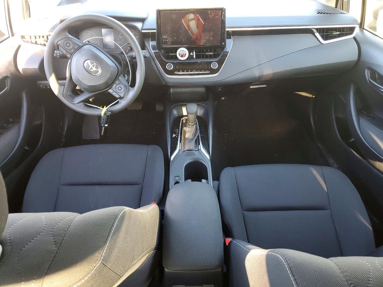 2024 TOYOTA COROLLA LE photo 8