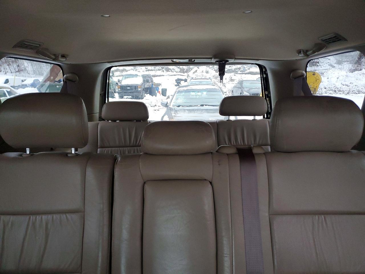 2002 TOYOTA SEQUOIA SR5 photo 10