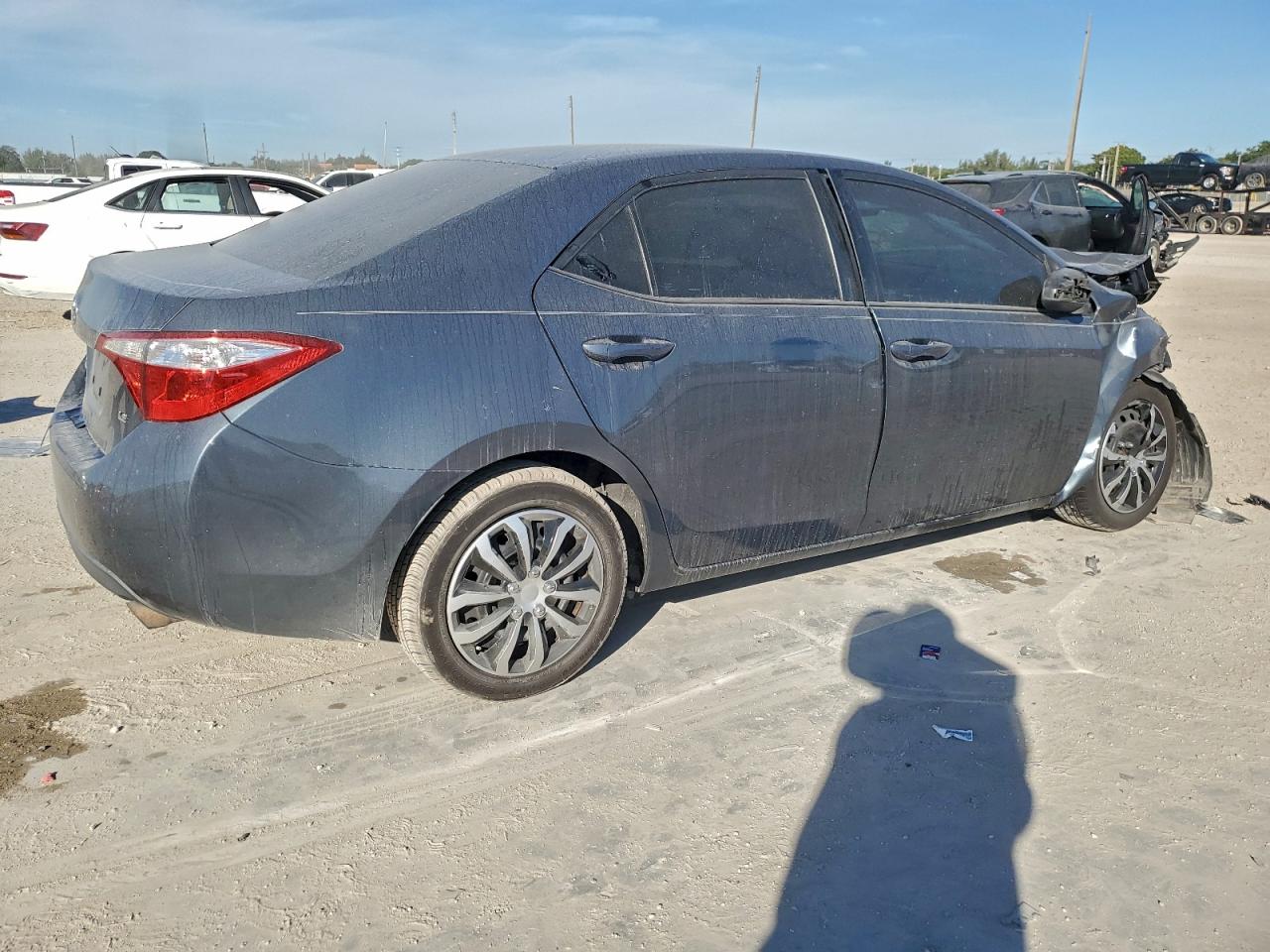 2015 TOYOTA COROLLA L photo 3