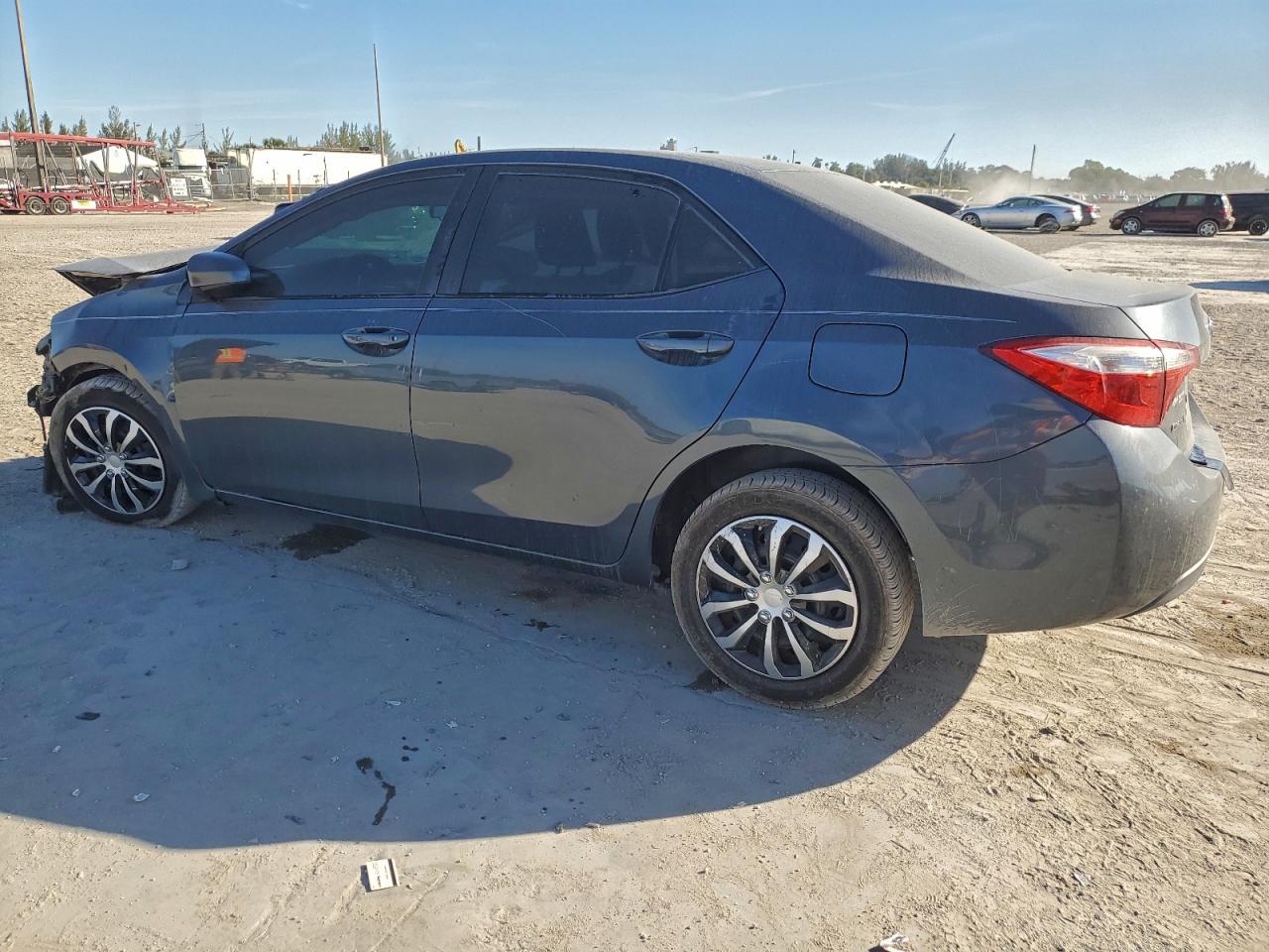 2015 TOYOTA COROLLA L photo 2