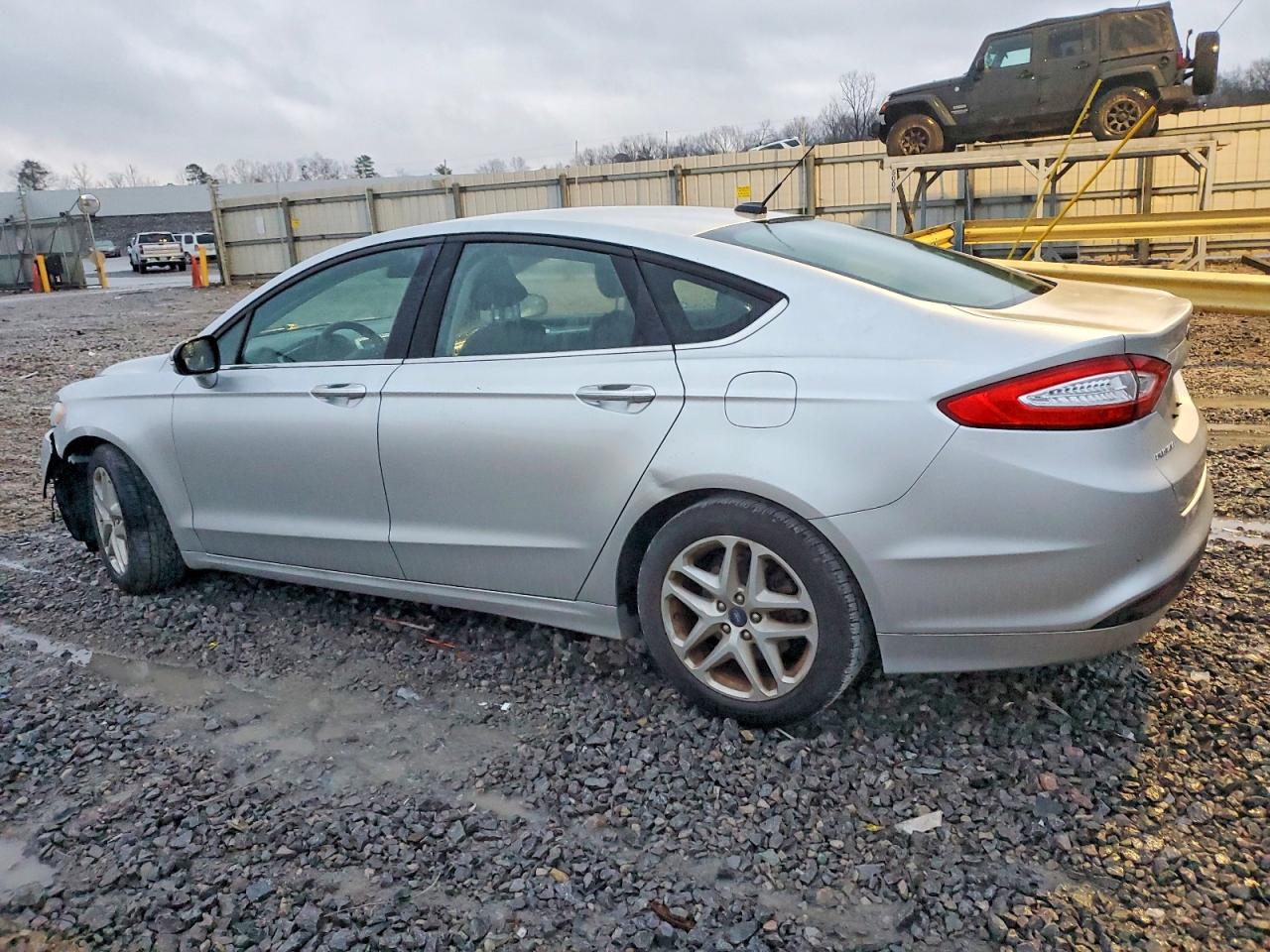2015 FORD FUSION SE photo 2