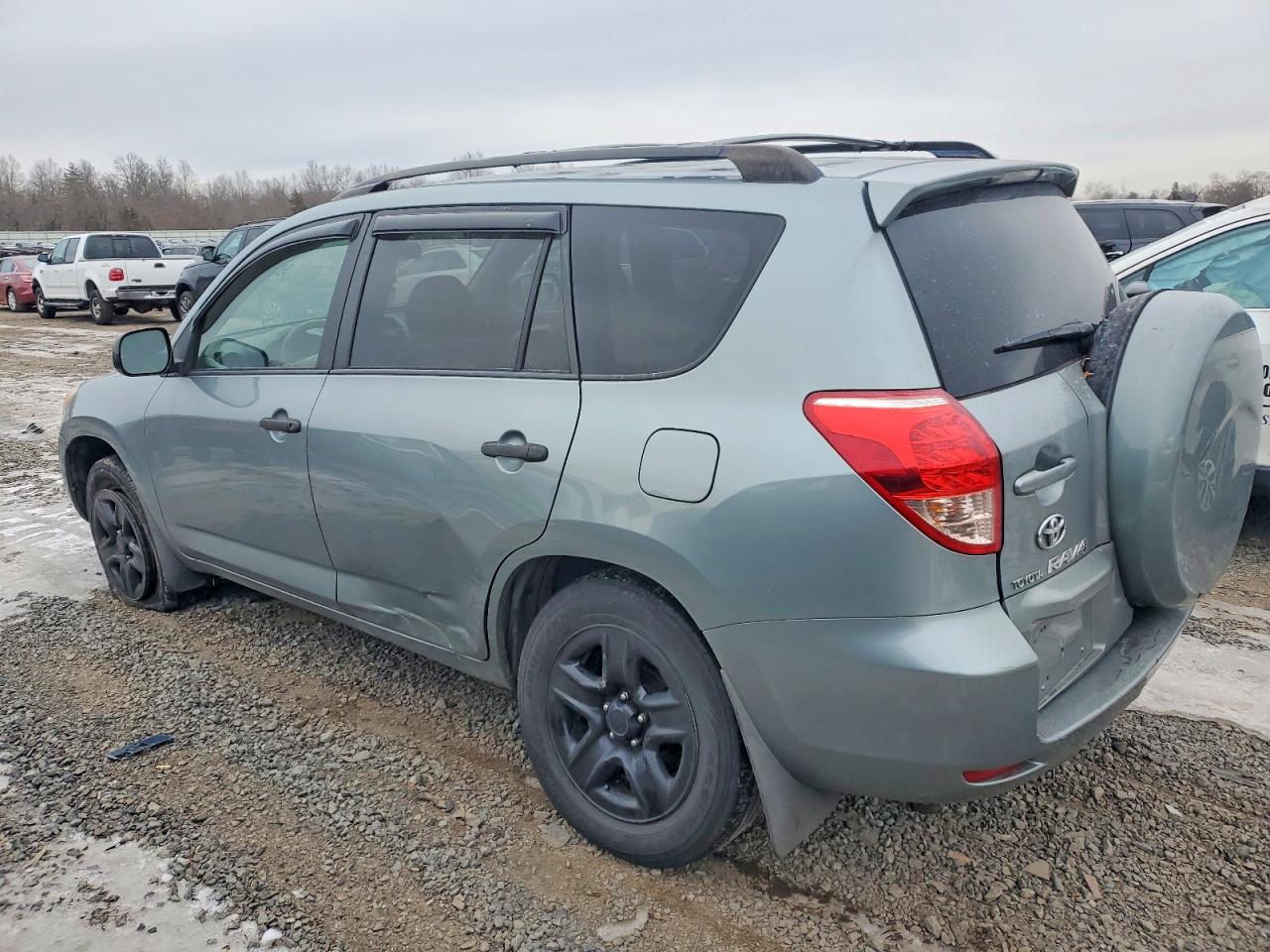 2007 TOYOTA RAV4 photo 2