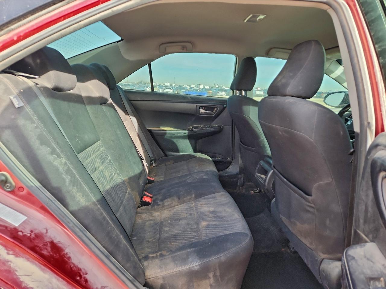 2017 TOYOTA CAMRY LE photo 10