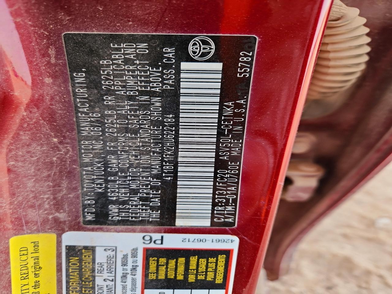 2017 TOYOTA CAMRY LE photo 12
