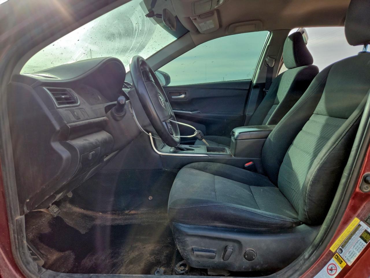 2017 TOYOTA CAMRY LE photo 7