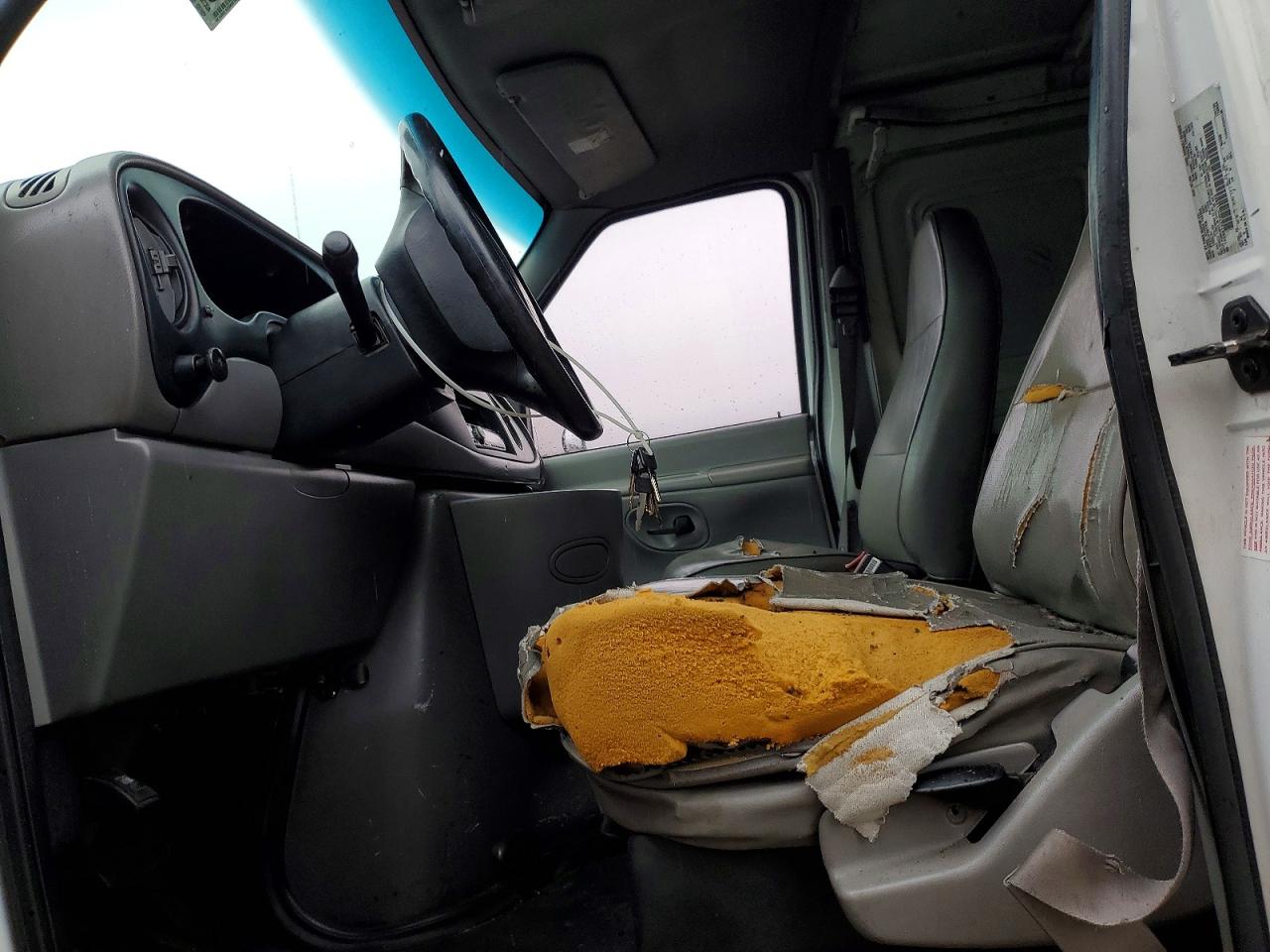 1999 FORD ECONOLINE E150 VAN photo 7
