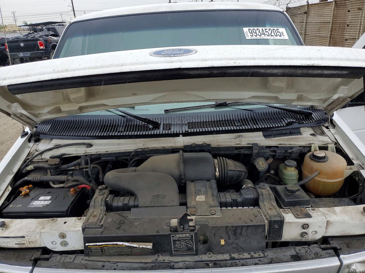 1999 FORD ECONOLINE E150 VAN photo 12