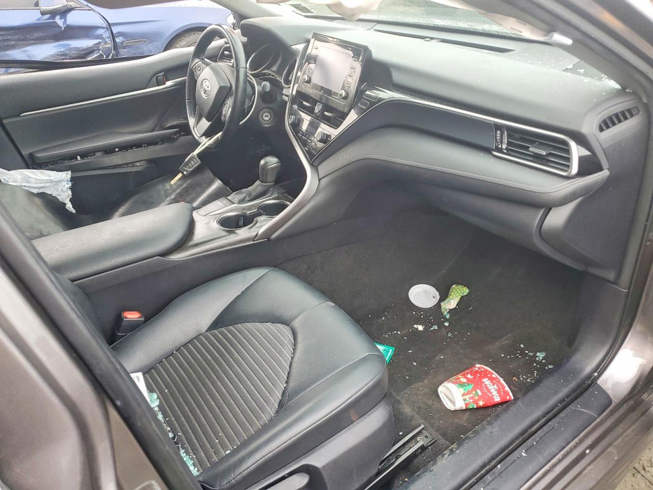 2022 TOYOTA CAMRY SE photo 15