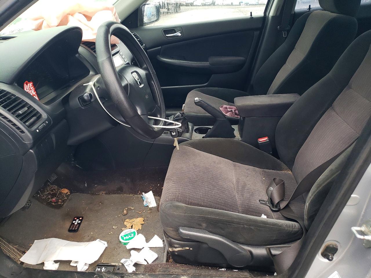 2003 HONDA ACCORD DX photo 13