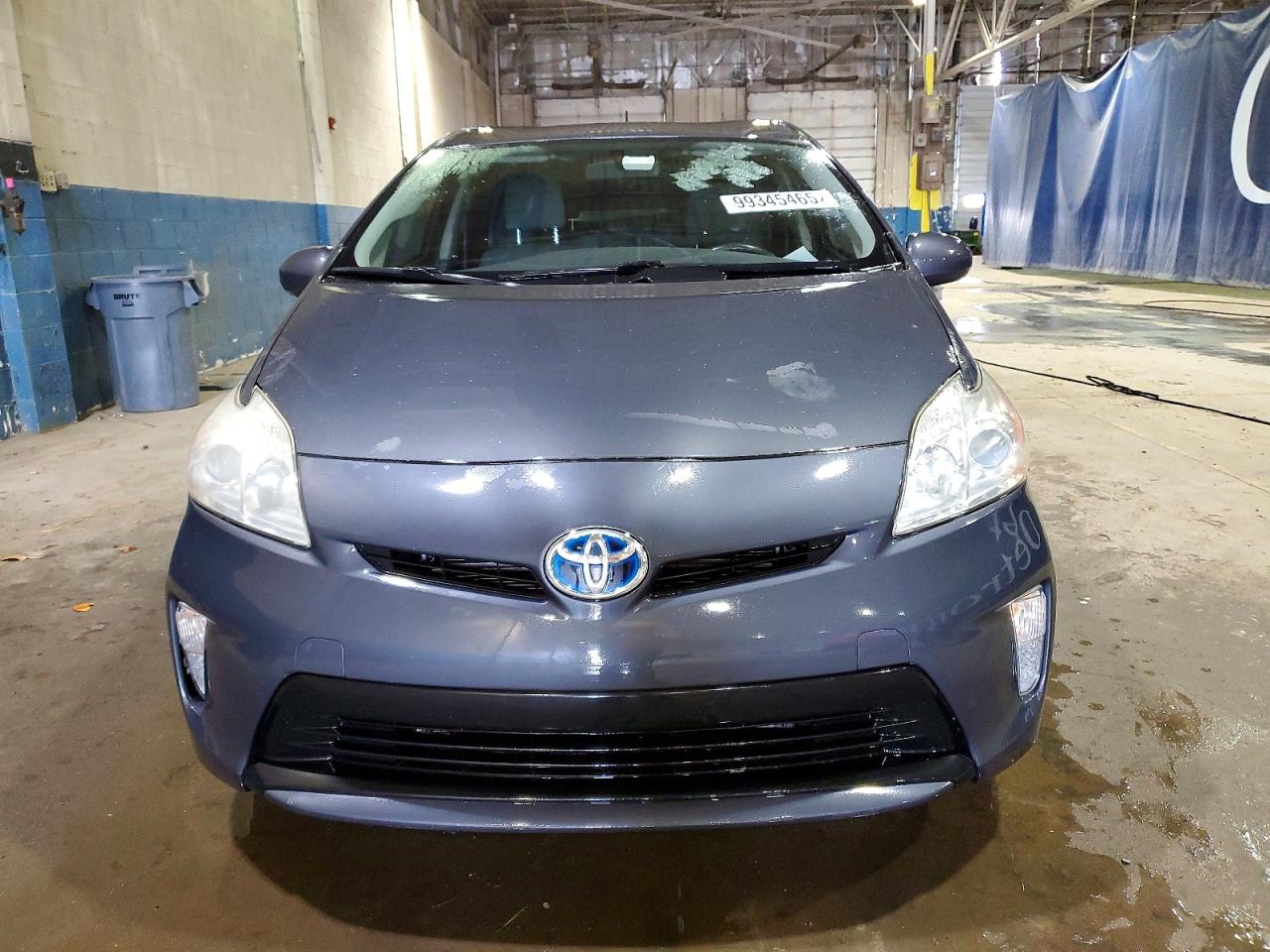 2012 TOYOTA PRIUS photo 5