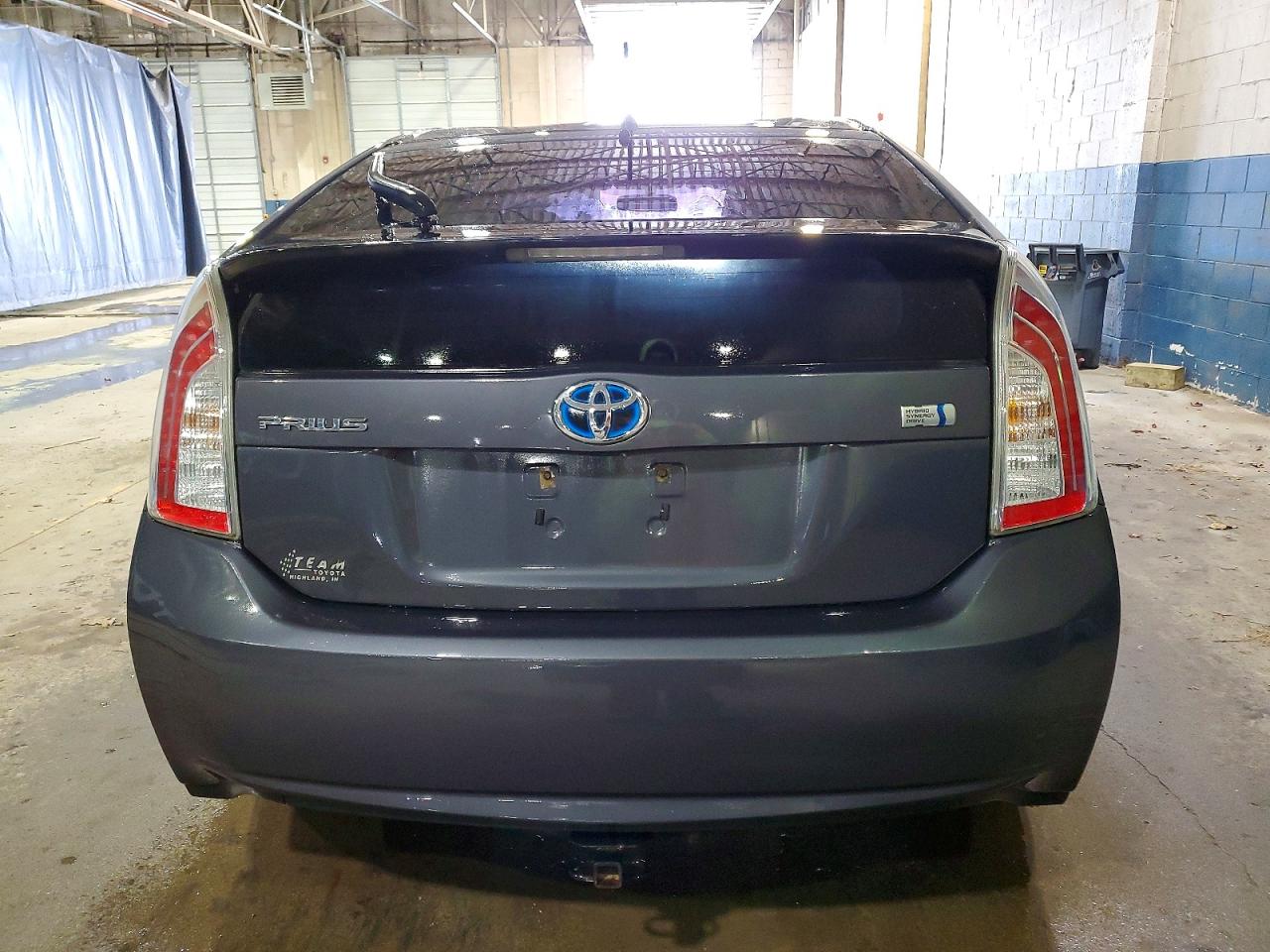 2012 TOYOTA PRIUS photo 6