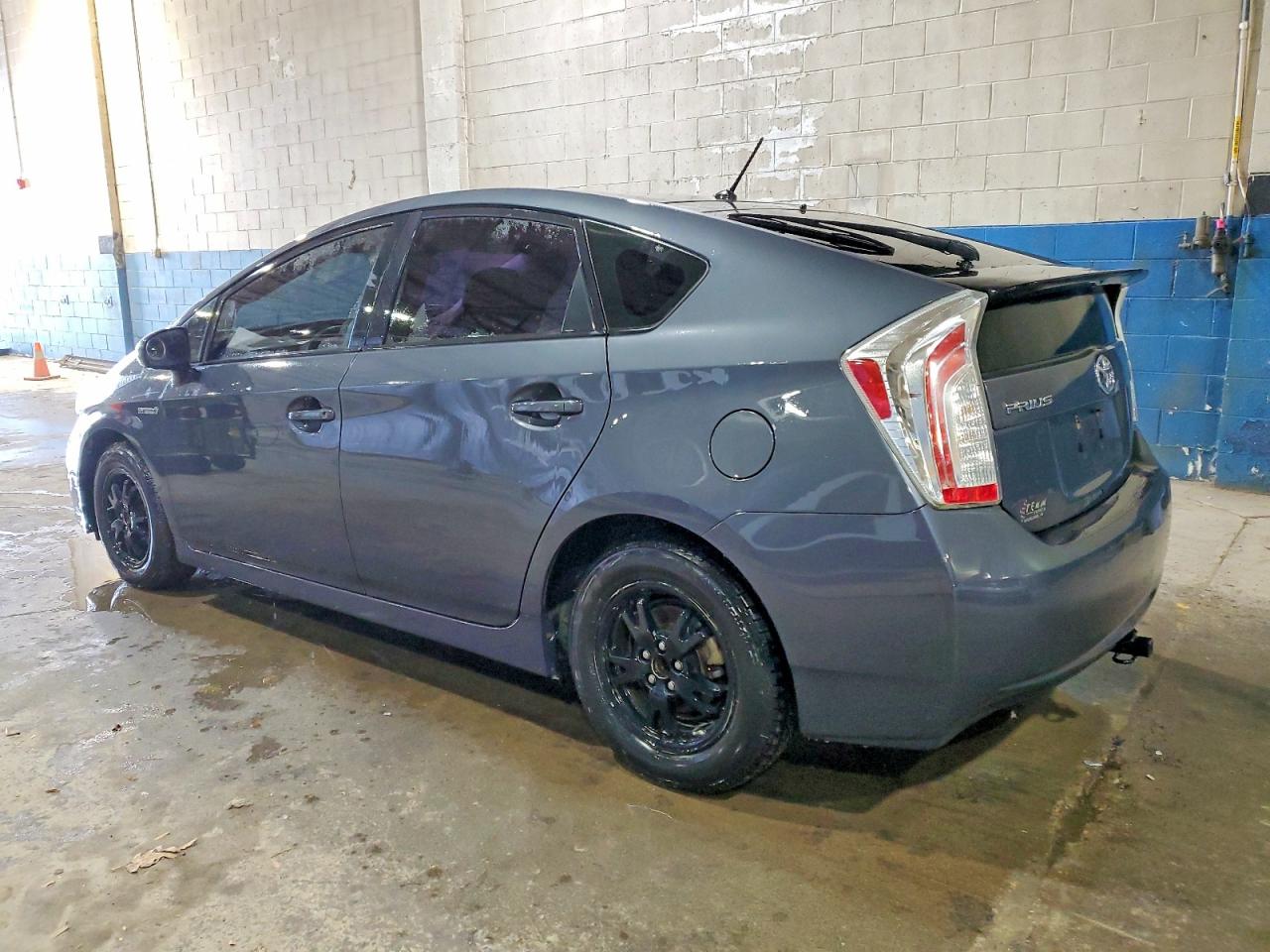 2012 TOYOTA PRIUS photo 2