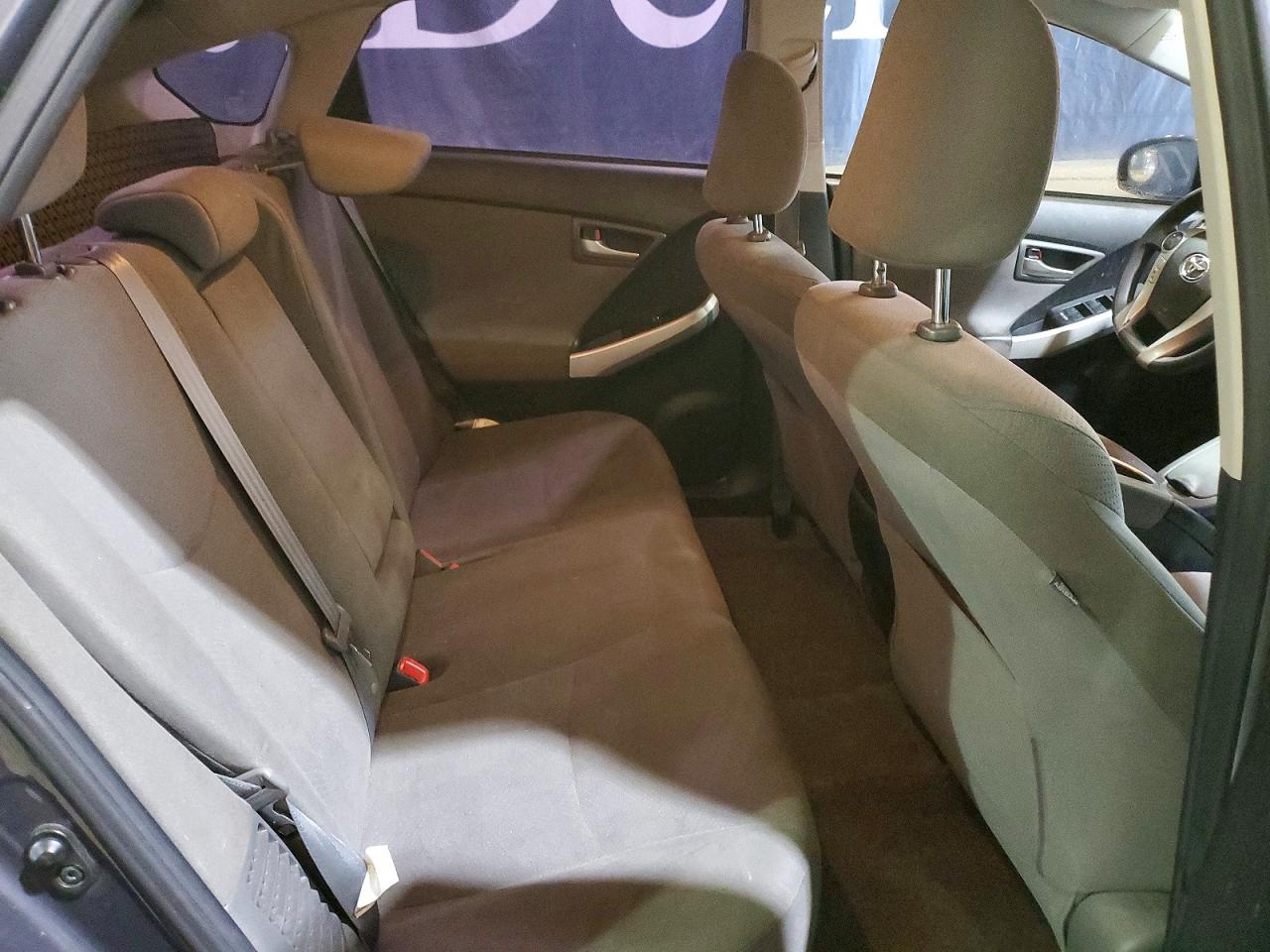 2012 TOYOTA PRIUS photo 11