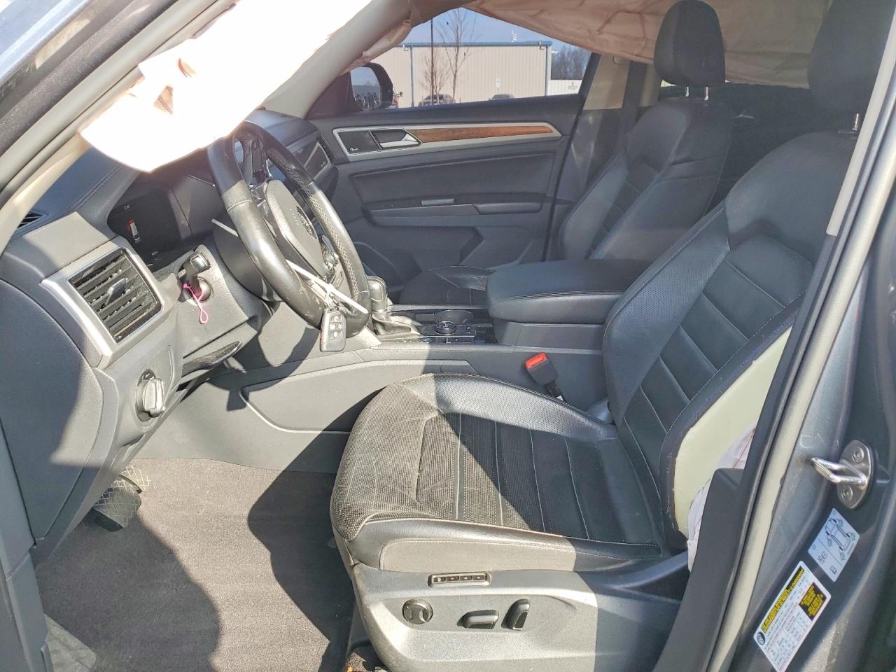 2018 VOLKSWAGEN ATLAS SEL PREMIUM photo 7