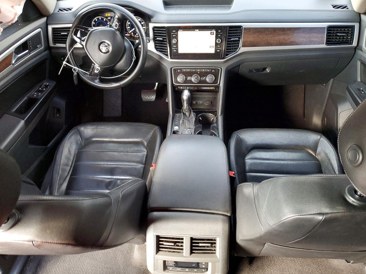 2018 VOLKSWAGEN ATLAS SEL PREMIUM photo 8