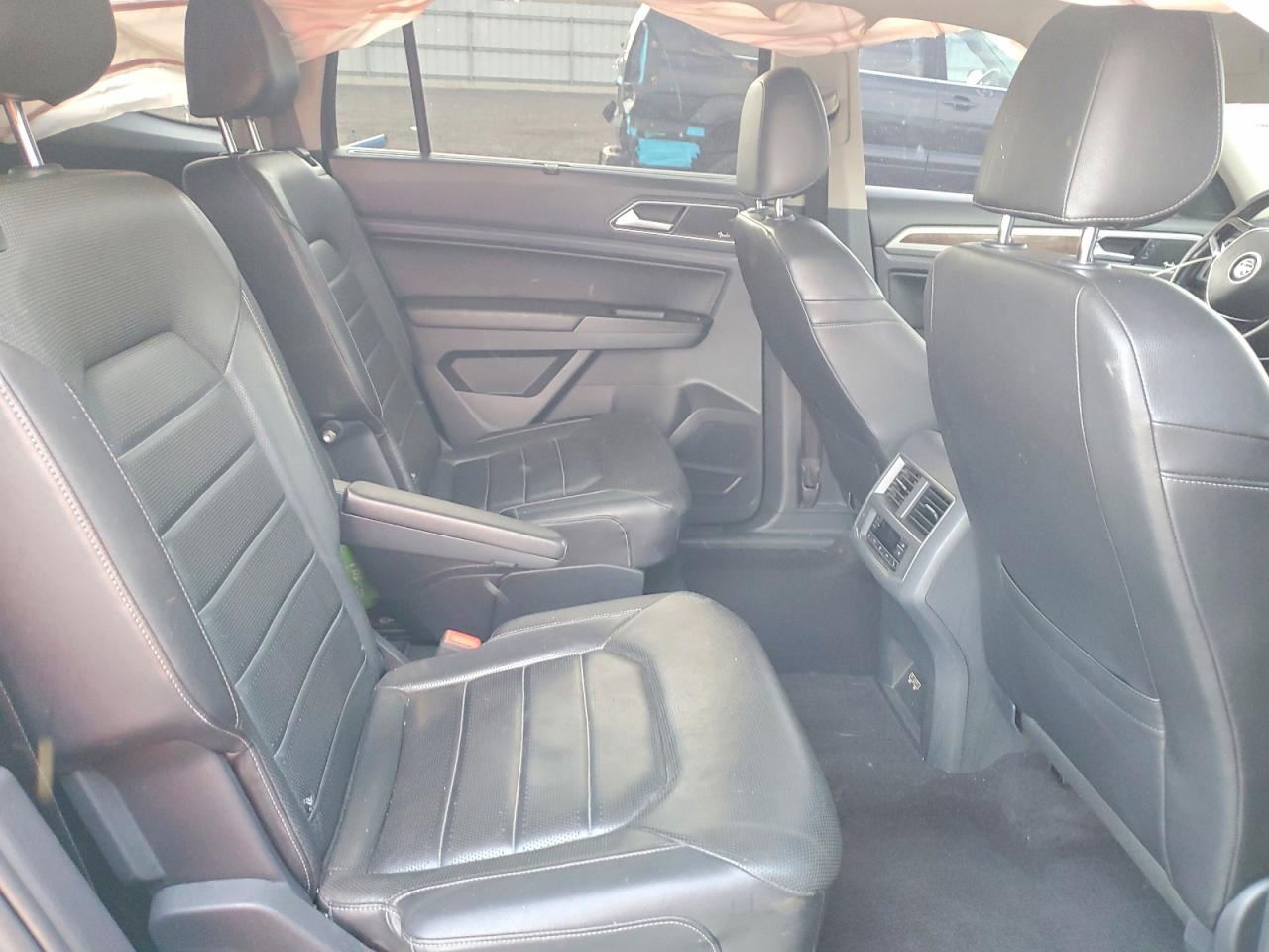 2018 VOLKSWAGEN ATLAS SEL PREMIUM photo 11