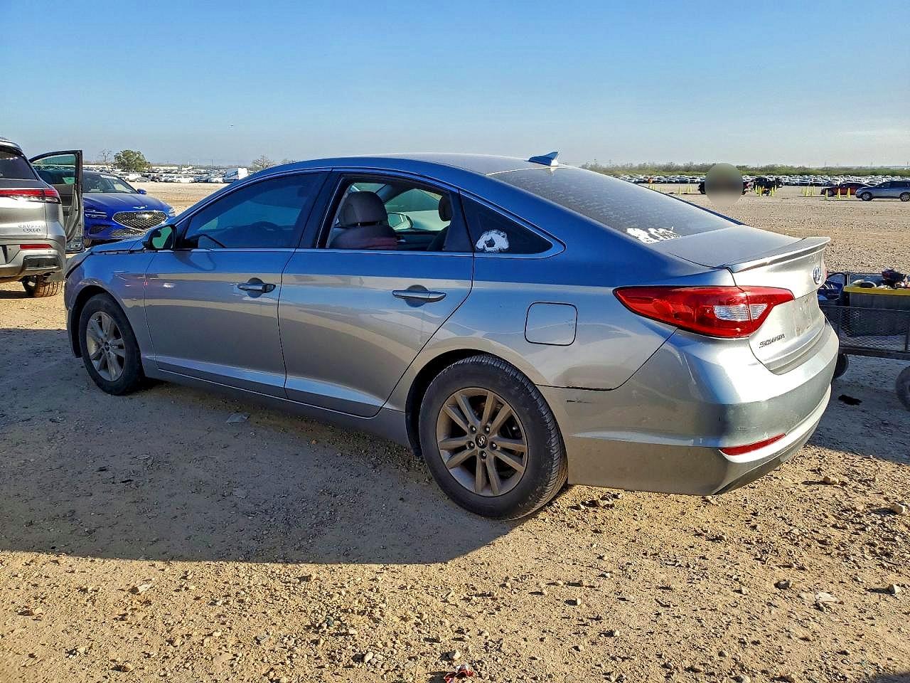 2015 HYUNDAI SONATA SE photo 2