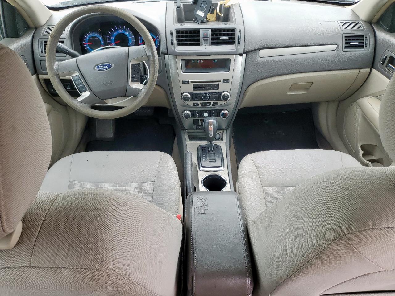 2011 FORD FUSION SE photo 8