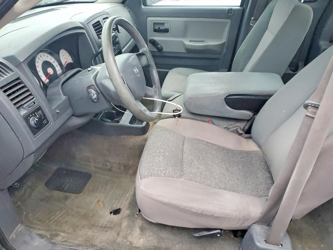 2005 DODGE DAKOTA ST photo 7