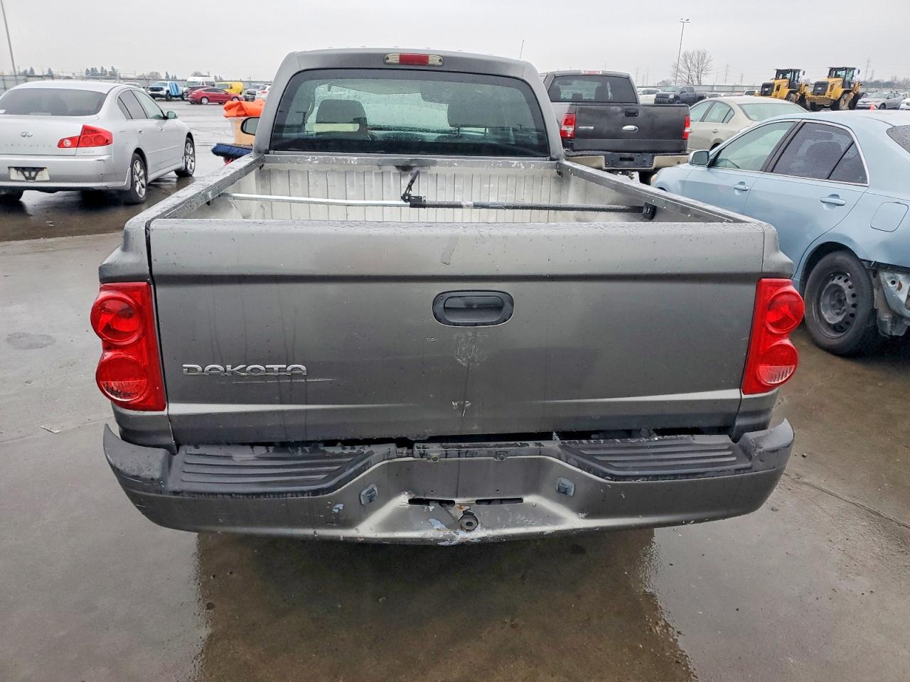 2005 DODGE DAKOTA ST photo 6