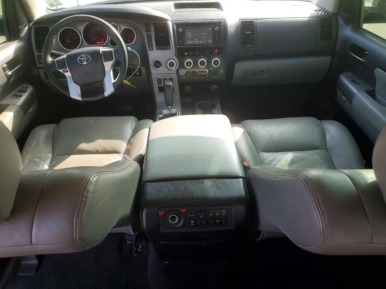 2016 TOYOTA SEQUOIA SR5 photo 8