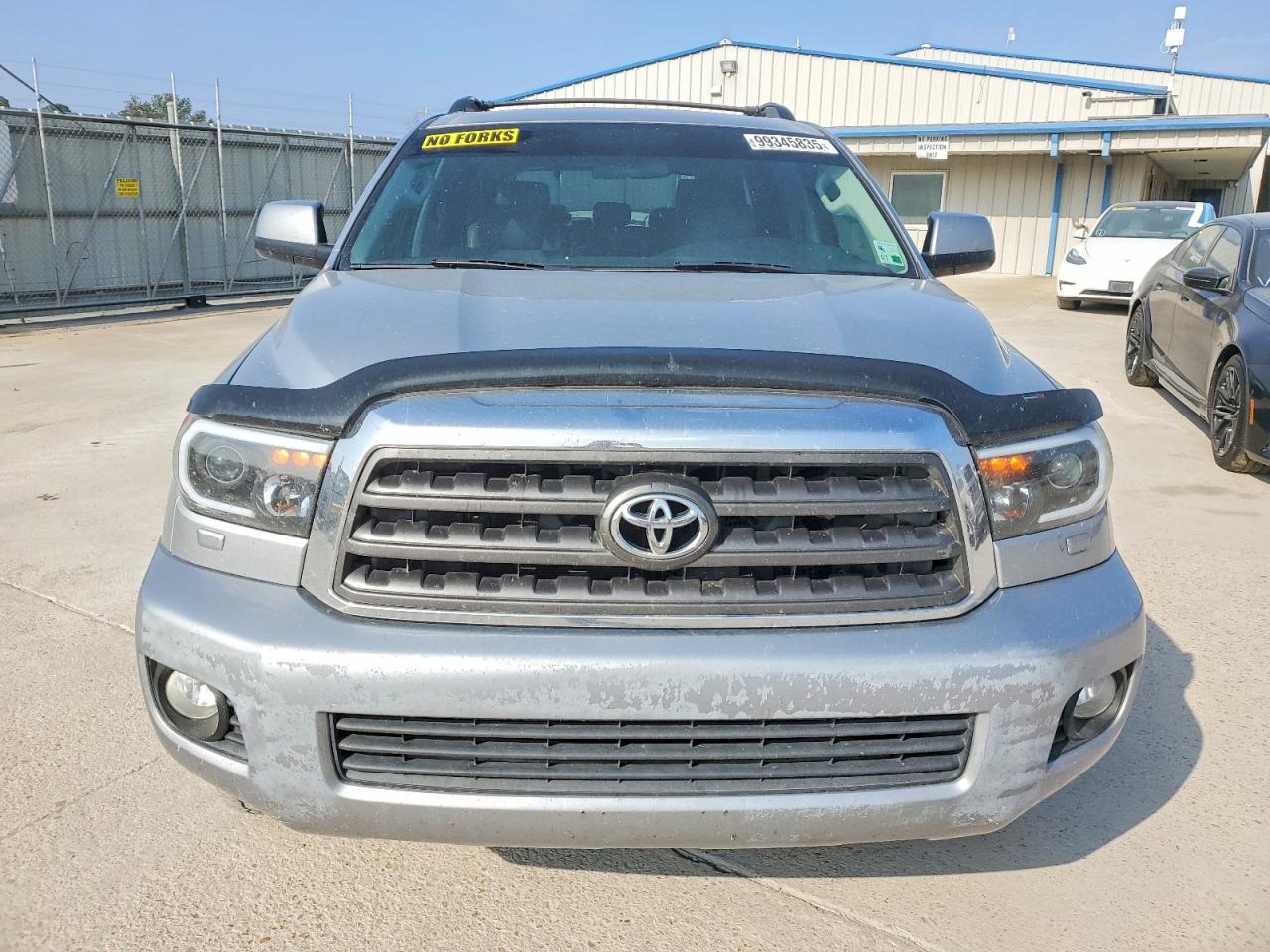 2016 TOYOTA SEQUOIA SR5 photo 5