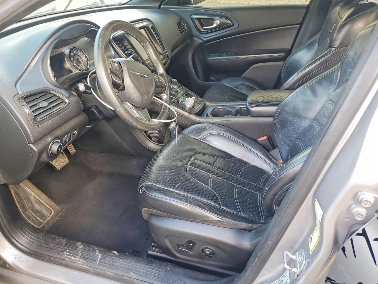 2015 CHRYSLER 200 S photo 7