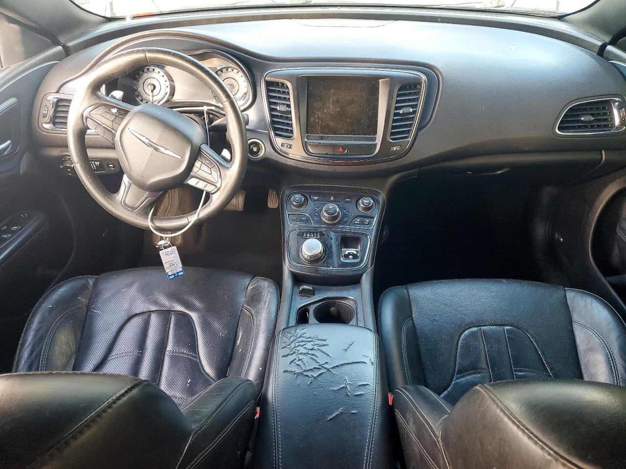 2015 CHRYSLER 200 S photo 8