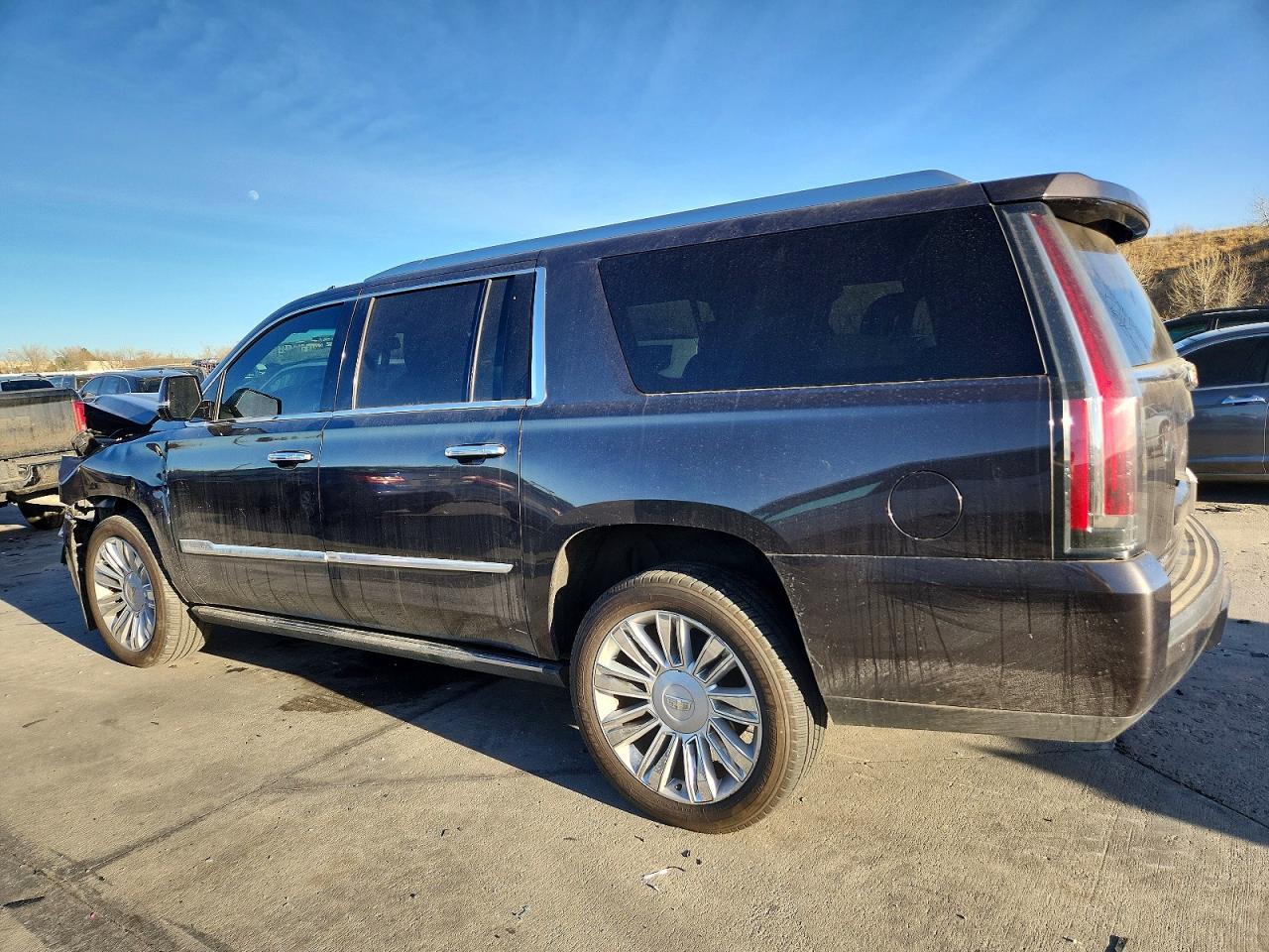 2016 CADILLAC ESCALADE ESV PLATINUM photo 2