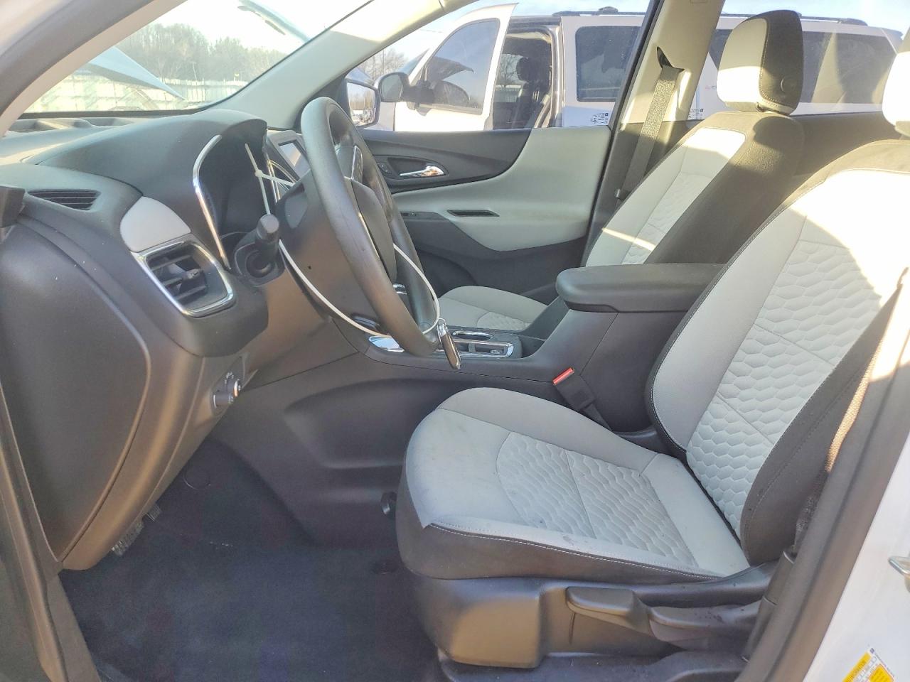 2020 CHEVROLET EQUINOX LS photo 7